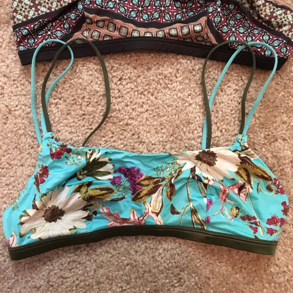 Bralettes - Picture 2 of 6